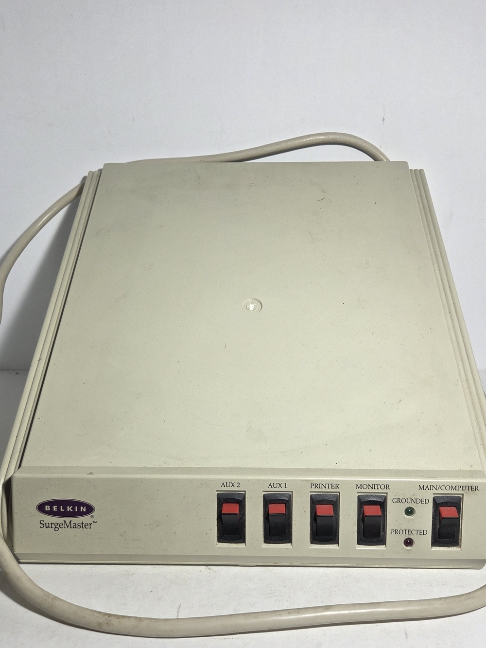 Vintage Belkin SurgeMaster Under-Monitor Power Center Surge Protector F5C120
